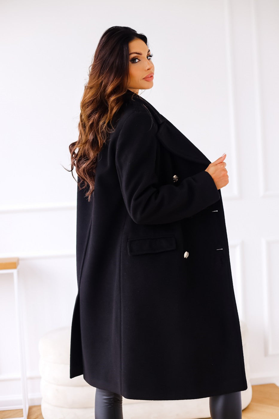Women’s Double-Breasted Long Coat – Tailored Winter Coat
