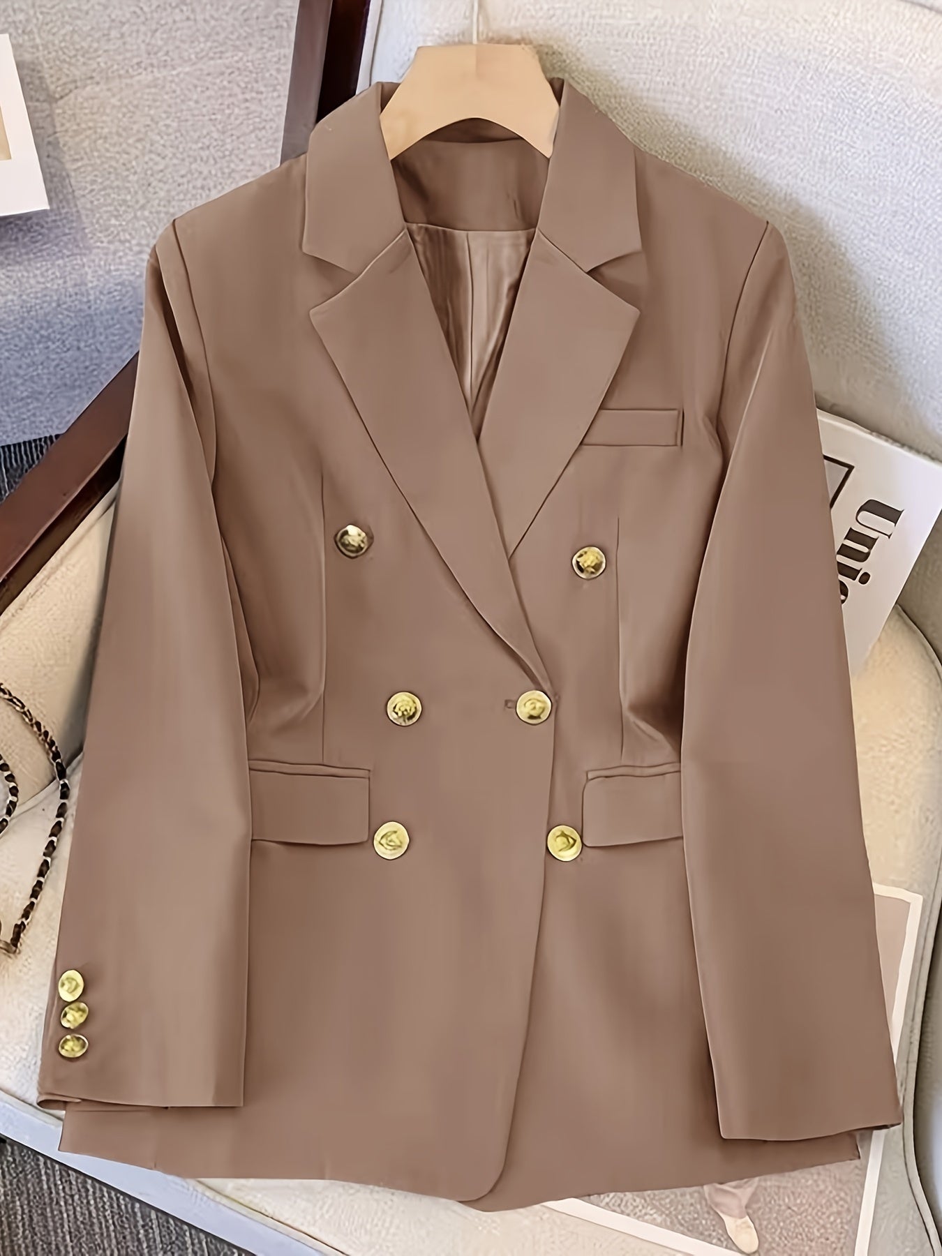 Women’s Tailored Double-Breasted Blazer – All-Season Formal Wear
