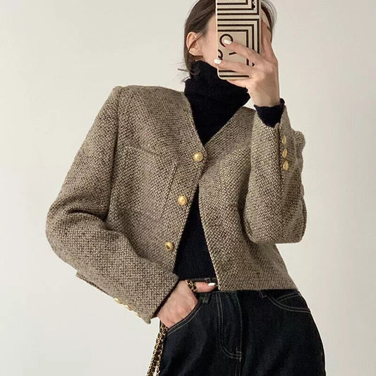 Women’s Cropped Blazer – Tailored Fit with Gold-Tone Buttons